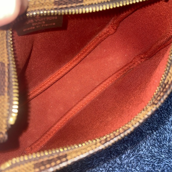 Louis Vuitton Damier Pouch - Picture 10 of 15